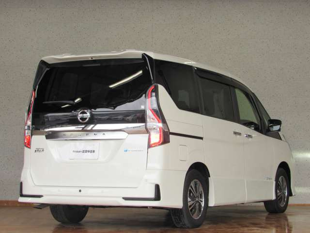 セレナ1.2 e-POWER ハイウェイスターV