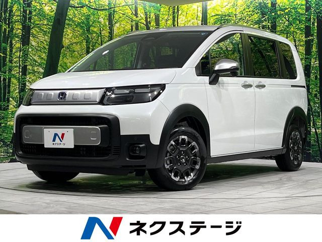 ホンダ フリード 2024年モデル e：HEV CROSSTAR Honda SENSING 4WD (5