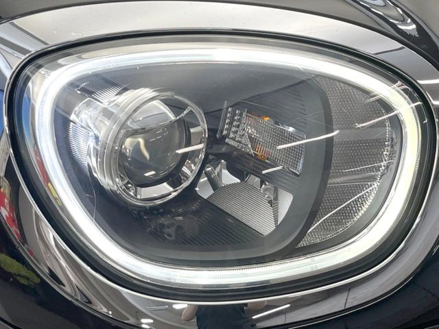 ��LED�w�b�h���C�g:��ԑ��s�����ǍD�Ȏ��E���m�ۂ����S���ĉ^�]�ł��鍂�P�xLED�w�b�h���C�g�𑕔�!�_�����x�������A����d�͂��}�����Ă��܂��B