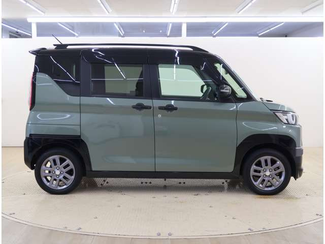 デリカミニT プレミアム 4WD