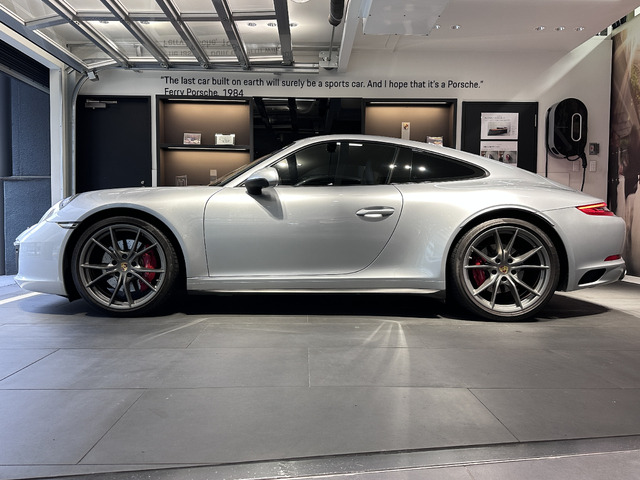 911カレラ4S PDK 4WD