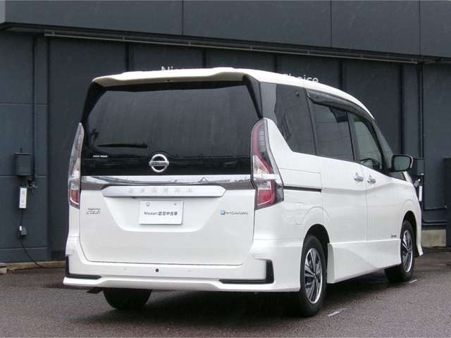 セレナ1.2 e-POWER ハイウェイスターV