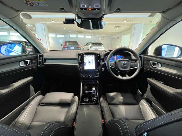 XC40ウルトラ B4 AWD 4WD