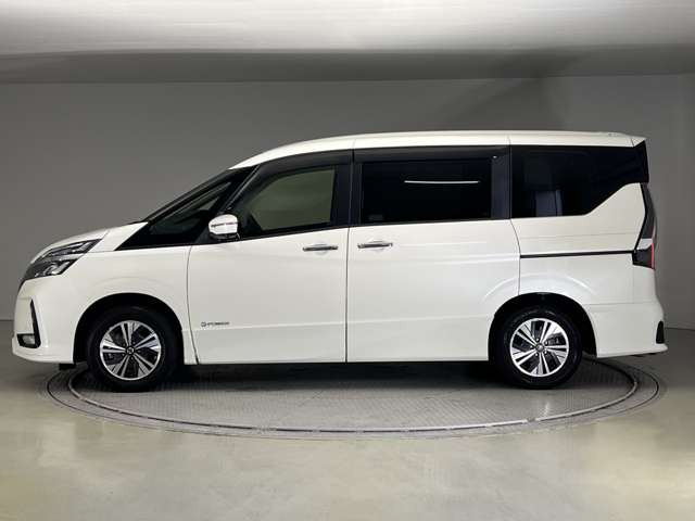 セレナ1.2 e-POWER ハイウェイスターV