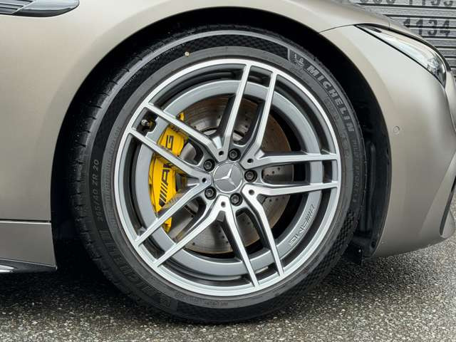 AMG20�C���`�A���~�z�C�[��:AMG���S����C�G���[�L�����p�[�B