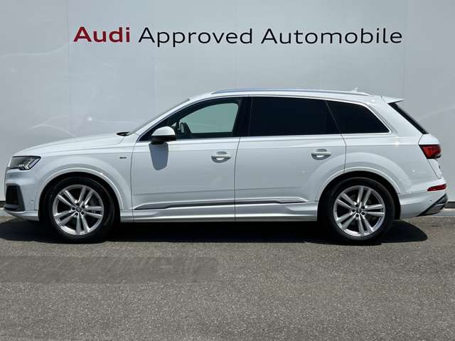 Q755 TFSI クワトロ Sライン 4WD