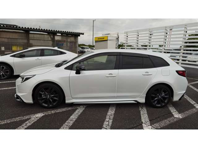 カローラツーリング1.8 ハイブリッド W×B E-Four 4WD