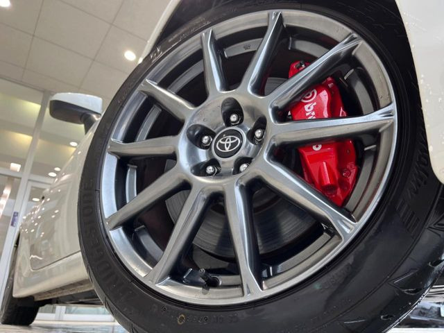 �y����17�C���`�A���~�z�C�[���z�O�ςɃ}�b�`���������A���~�z�C�[���𑕒����Ă���܂��B�e��ЊO�A���~�z�C�[����A�X�^�b�h���X�^�C�����戵�����Ă���܂��B���񂲑��k����������