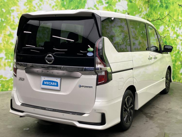 セレナ1.2 e-POWER ハイウェイスターV アーバンクロム