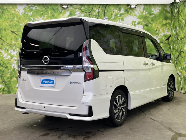 セレナ1.2 e-POWER ハイウェイスターV