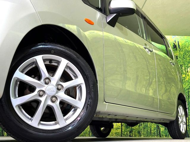 �y����14�C���`�A���~�z�C�[���z�O�ςɃ}�b�`���������A���~�z�C�[���𑕒����Ă���܂��B�e��ЊO�A���~�z�C�[����A�X�^�b�h���X�^�C�����戵�����Ă���܂��B���񂲑��k����������