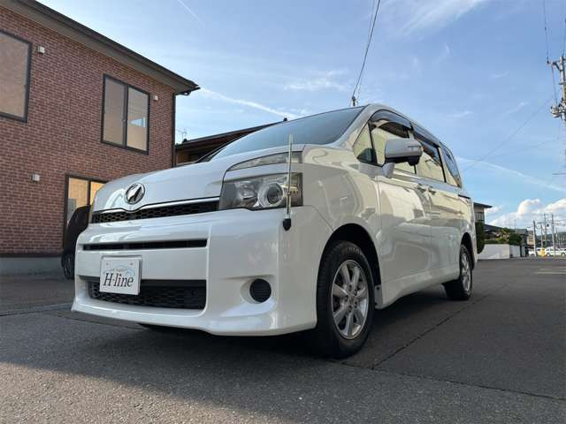 ヴォクシー2.0 X 4WD