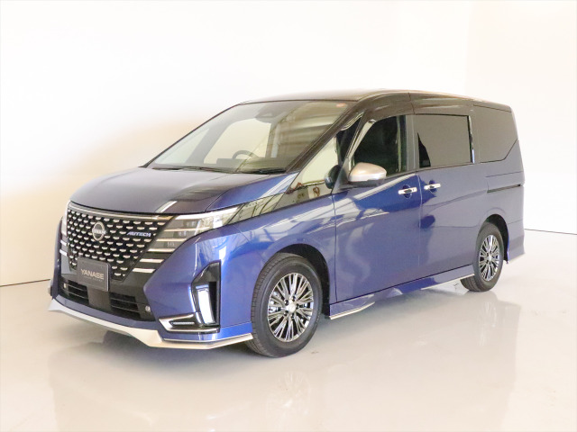 セレナ1.4 e-POWER AUTECH