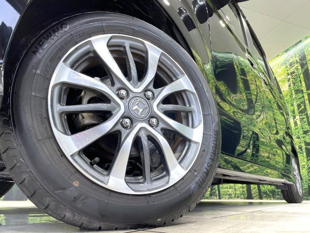 �y����14�C���`�A���~�z�C�[���z�O�ςɃ}�b�`���������A���~�z�C�[���𑕒����Ă���܂��B�e��ЊO�A���~�z�C�[����A�X�^�b�h���X�^�C�����戵�����Ă���܂��B���񂲑��k����������