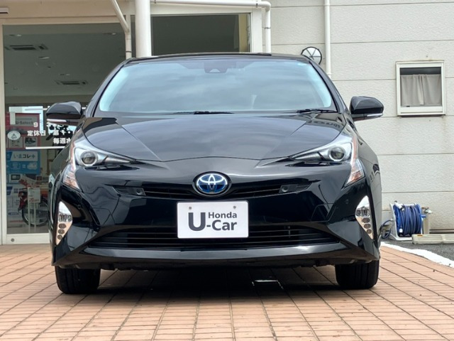 プリウス1.8 S セーフティ プラス E-Four 4WD