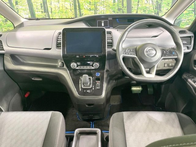 セレナ1.2 e-POWER ハイウェイスターV