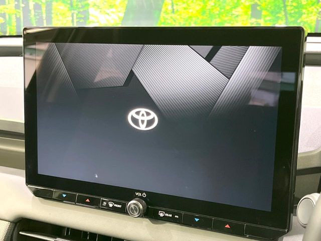 �y12.9�C���` �f�B�X�v���C�I�[�f�B�I�z���ʂ̃f�B�X�v���C��AppleCarPlay��AndroidAuto�����p�\�B�傫�ȉ�ʂŃX�}�z�i�r�A�v���������p���������܂���