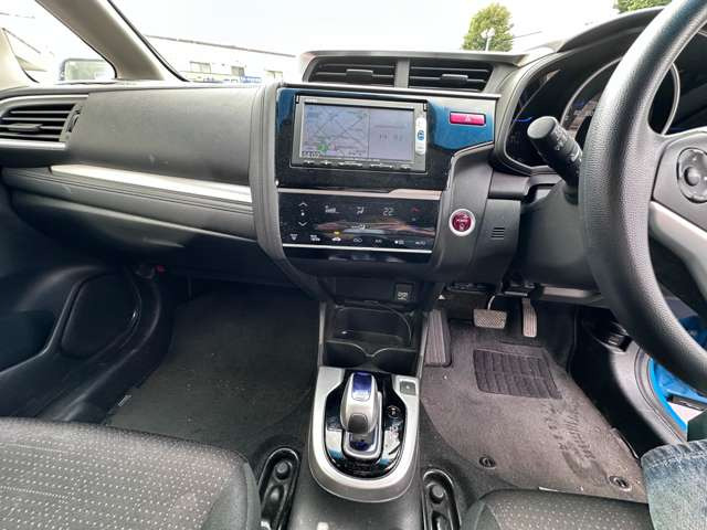 �i�r�������A�[���������y�E�f���������y���݂��������B