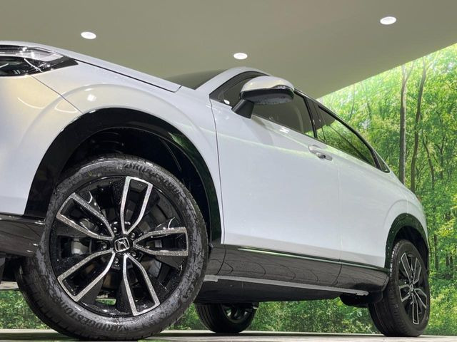 �y����18�C���`�A���~�z�C�[���z�O�ςɃ}�b�`���������A���~�z�C�[���𑕒����Ă���܂��B�e��ЊO�A���~�z�C�[����A�X�^�b�h���X�^�C�����戵�����Ă���܂��B���񂲑��k����������