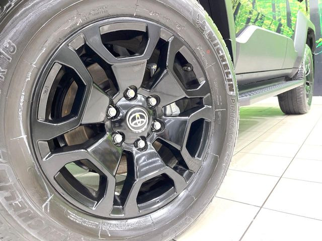 �y����18�C���`�A���~�z�C�[���z�O�ςɃ}�b�`���������A���~�z�C�[���𑕒����Ă���܂��B�e��ЊO�A���~�z�C�[����A�X�^�b�h���X�^�C�����戵�����Ă���܂��B���񂲑��k����������