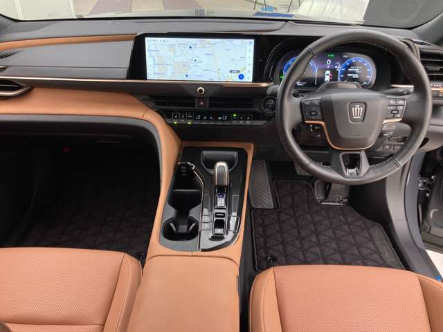 クラウンスポーツ2.5 Z E-Four 4WD