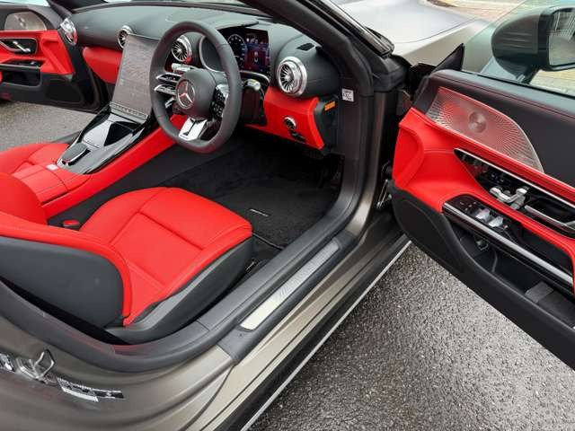 64�F�A���r�G���g���C�g�E���b�h�y�b�p�[&�u���b�N�c�[�g�[���C���e���A�B