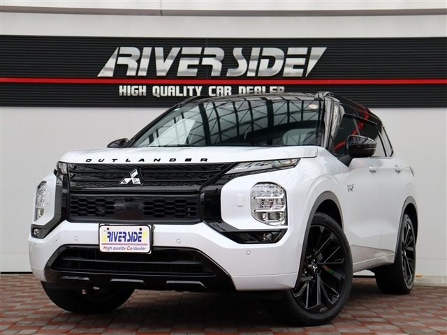 アウトランダーPHEV 2.4 ブラック エディション 4WD