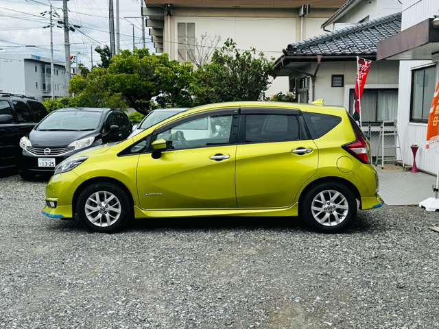 ノート1.2 e-POWER メダリスト FOUR 4WD
