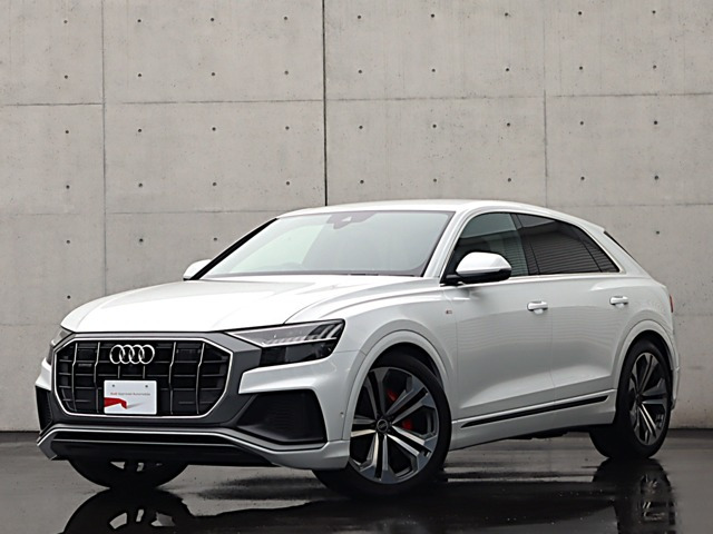 Q855 TFSI クワトロ Sライン 4WD
