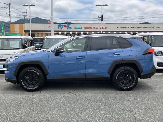 RAV42.0 アドベンチャー 4WD