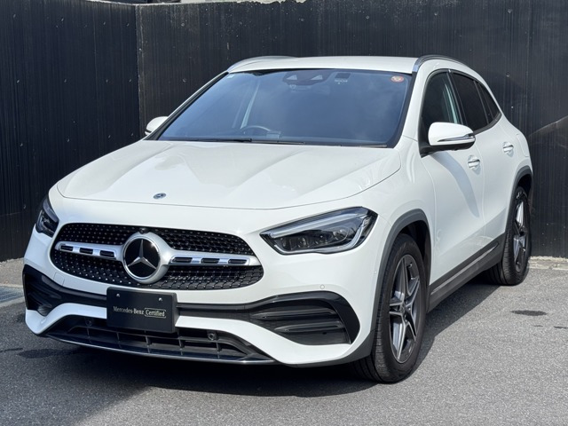 GLAクラスGLA200d 4マチック AMGラインパッケージ 4WD