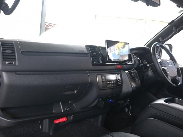 ハイエースバン2.8 スーパーGL ダークプライム S ロング ディーゼル 4WD