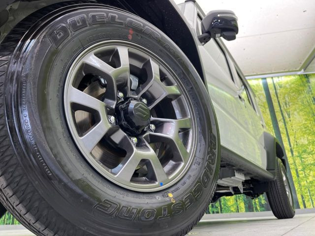 �y����15�C���`�A���~�z�C�[���z�O�ςɃ}�b�`���������A���~�z�C�[���𑕒����Ă���܂��B�e��ЊO�A���~�z�C�[����A�X�^�b�h���X�^�C�����戵�����Ă���܂��B���񂲑��k����������