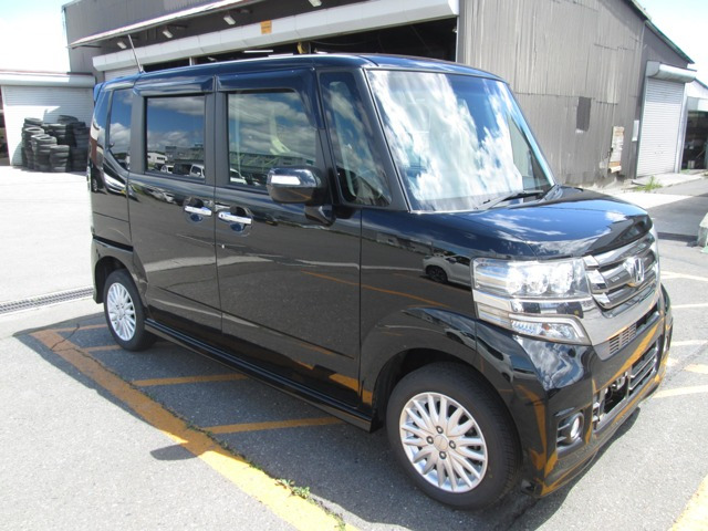 N-BOXカスタムG Lパッケージ 4WD