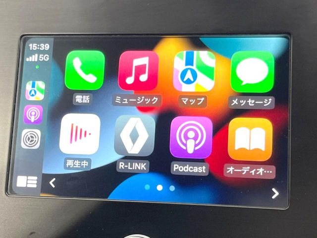 ��Apple Car Play:�X�}�z�Ƃ̗L���ڑ��ŁA�i�r�E�I�[�f�B�I�Đ��ȂǃX�}�z�̃A�v���@�\����ʂł��g����֗��@�\�ł�!
