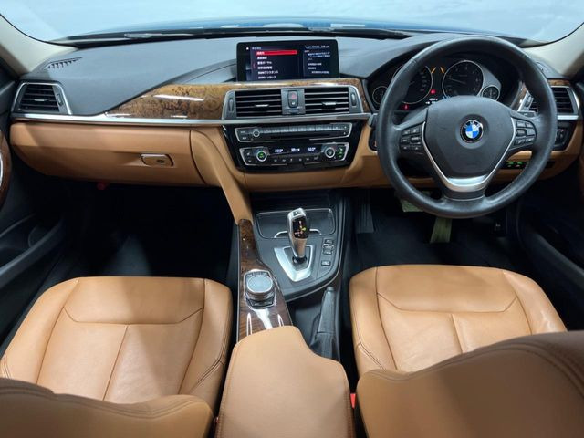 3シリーズセダン320d ラグジュアリー