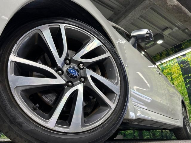 �y����18�C���`�A���~�z�C�[���z�O�ςɃ}�b�`���������A���~�z�C�[���𑕒����Ă���܂��B�e��ЊO�A���~�z�C�[����A�X�^�b�h���X�^�C�����戵�����Ă���܂��B���񂲑��k����������