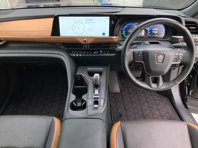 クラウンクロスオーバー2.4 RS アドバンスト E-Four advanced 4WD