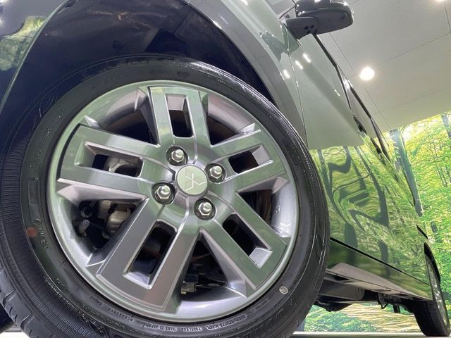 �y����15�C���`�A���~�z�C�[���z�O�ςɃ}�b�`���������A���~�z�C�[���𑕒����Ă���܂��B�e��ЊO�A���~�z�C�[����A�X�^�b�h���X�^�C�����戵�����Ă���܂��B���񂲑��k����������