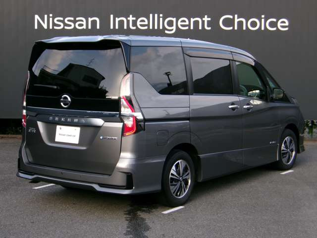 セレナ1.2 e-POWER ハイウェイスターV