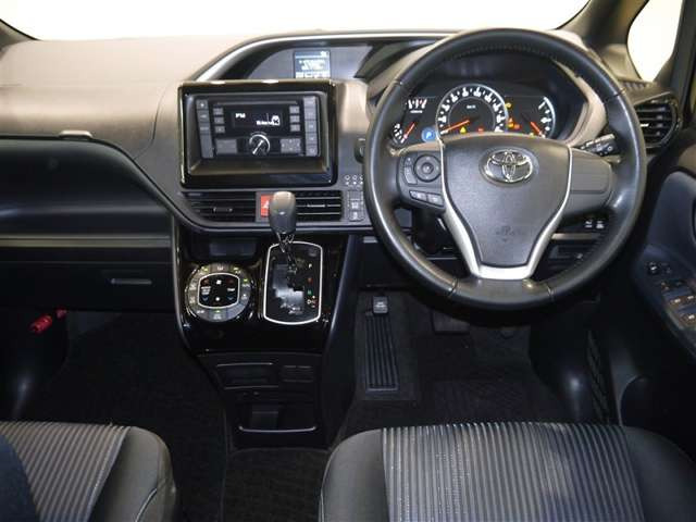 ヴォクシー2.0 ZS 4WD