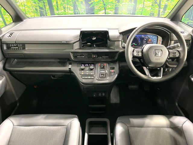 ステップワゴン2.0 e:HEV スパーダ