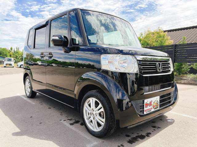 お客様のご予算帯に合わせたお車を常時100台以上取り揃えています!当社のスタッフがお客様のお車選びをしっかりサポートしご提案させていただきます!