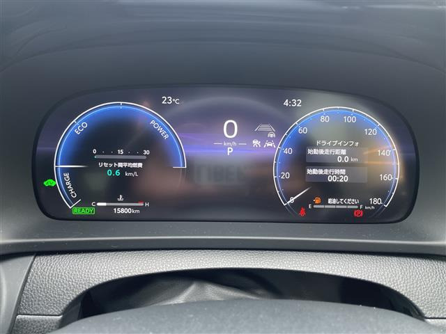 クラウンクロスオーバー2.5 G アドバンスト レザー パッケージ E-Four 4WD