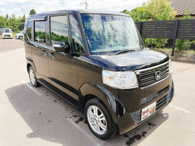 お客様のご予算帯に合わせたお車を常時100台以上取り揃えています!当社のスタッフがお客様のお車選びをしっかりサポートしご提案させていただきます!