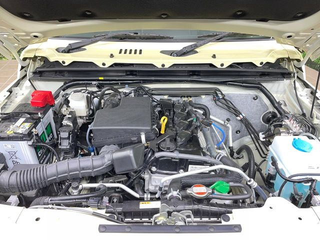 親切・丁寧な専門メカニックスタッフが応対!・車検・点検整備・事故等の修理などアフターサービスも安心。お車のカスタマイズもネクステージのサービススタッフまでご相談ください!