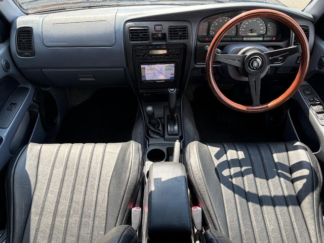 ハイラックスサーフ2.7 SSR-X Vセレクション 4WD
