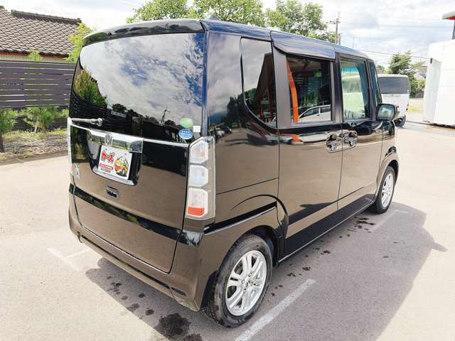 お客様のご予算帯に合わせたお車を常時100台以上取り揃えています!当社のスタッフがお客様のお車選びをしっかりサポートしご提案させていただきます!