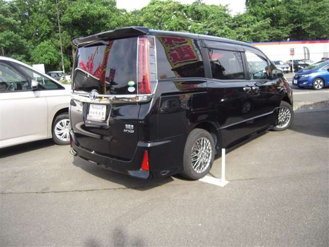 ノア1.8 ハイブリッド Si W×B II