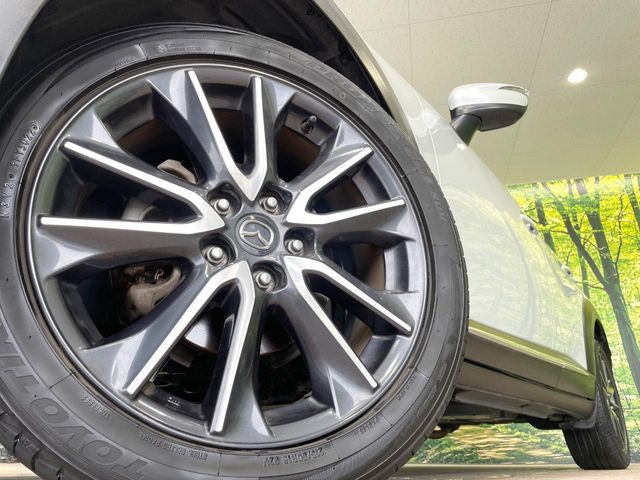 �y����18�C���`�A���~�z�C�[���z�O�ςɃ}�b�`���������A���~�z�C�[���𑕒����Ă���܂��B�e��ЊO�A���~�z�C�[����A�X�^�b�h���X�^�C�����戵�����Ă���܂��B���񂲑��k����������